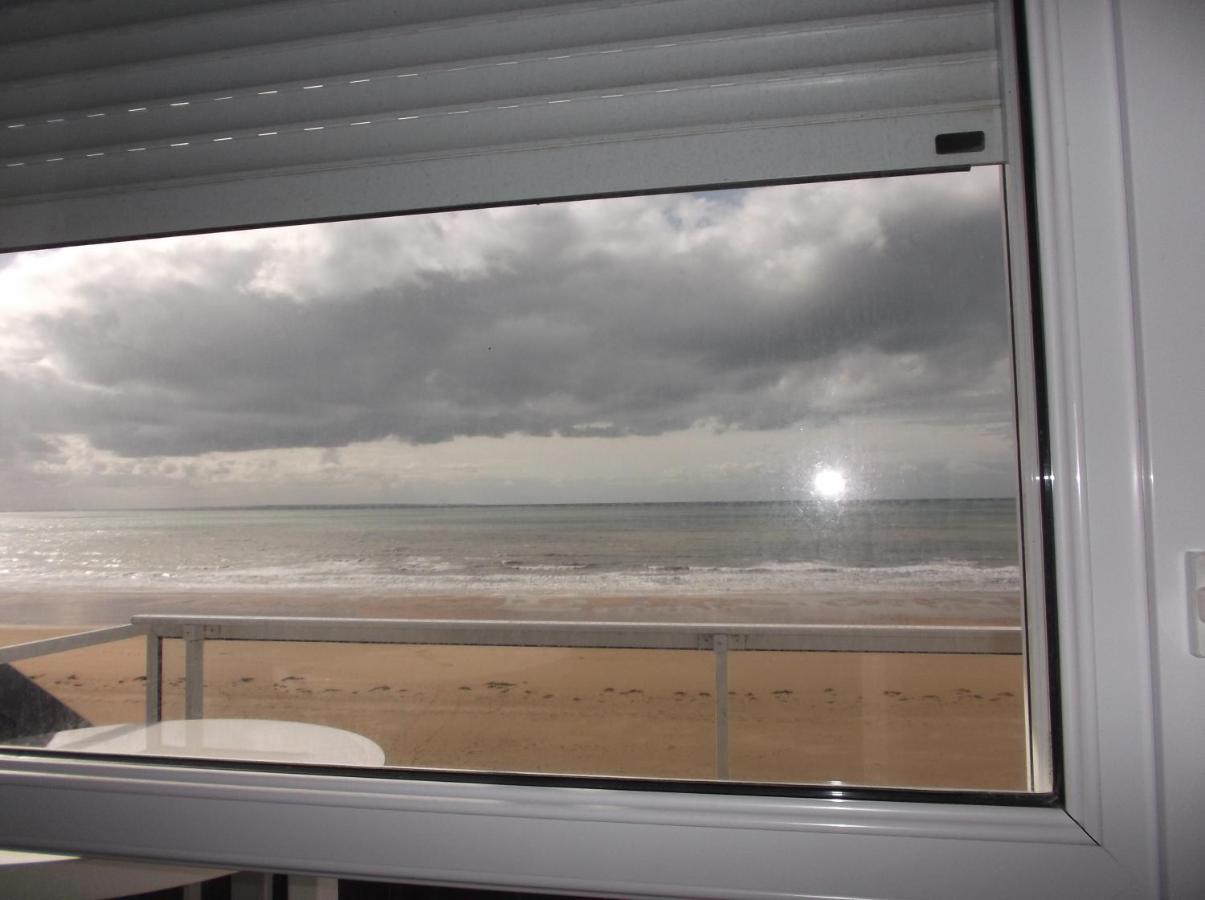Residence Les Oyats Jullouville-les-Pins Eksteriør billede